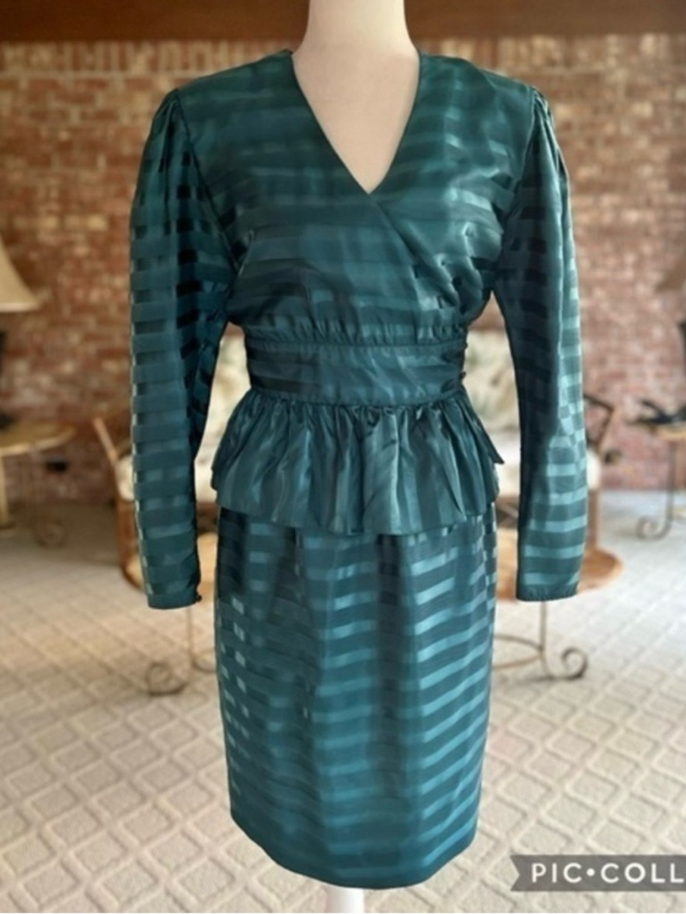 Albert Nipon Skirt Set Vintage 80’s Teal Satin Top & Peplum Skirt 6 Cocktail
